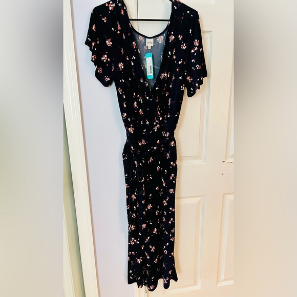 Kayleigh- Stitch Fix Jumpsuit- Black with Pink/ Peach Flowers- 2X NWT - Picture 3 of 5